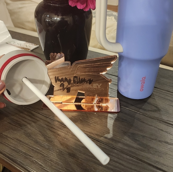 Owala - Picture 6 of 7